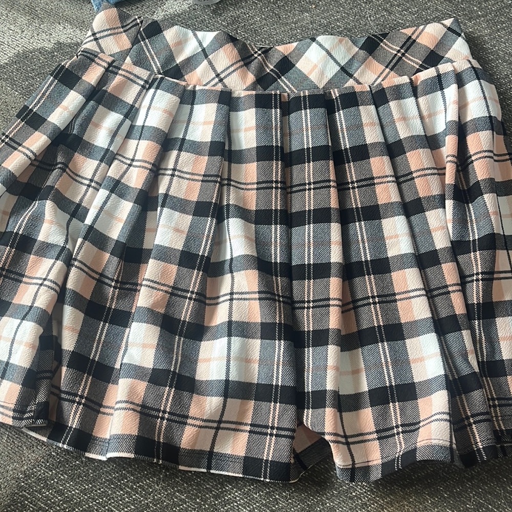 Plaid pleated skirt